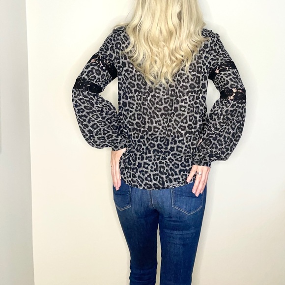 Michael Kors | Flowy leopard print blouse with lace | size L - Picture 4 of 7